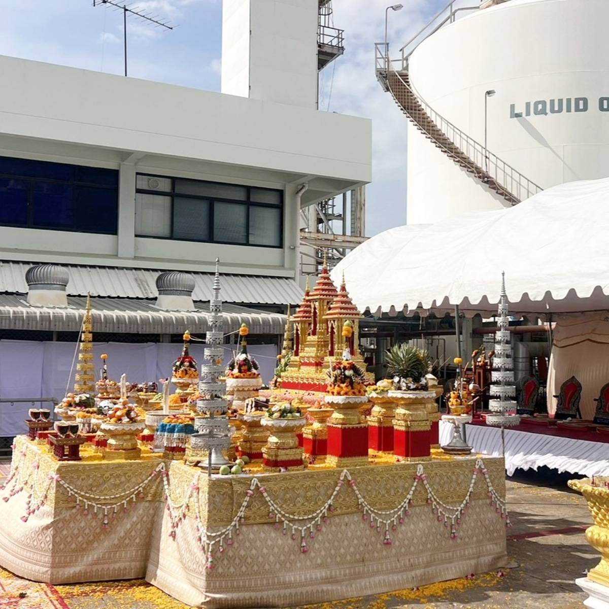 ๒๘.๑๐.๖๙  พิธีบวงสรวงย้ายอุปกรณ์โรงงาน