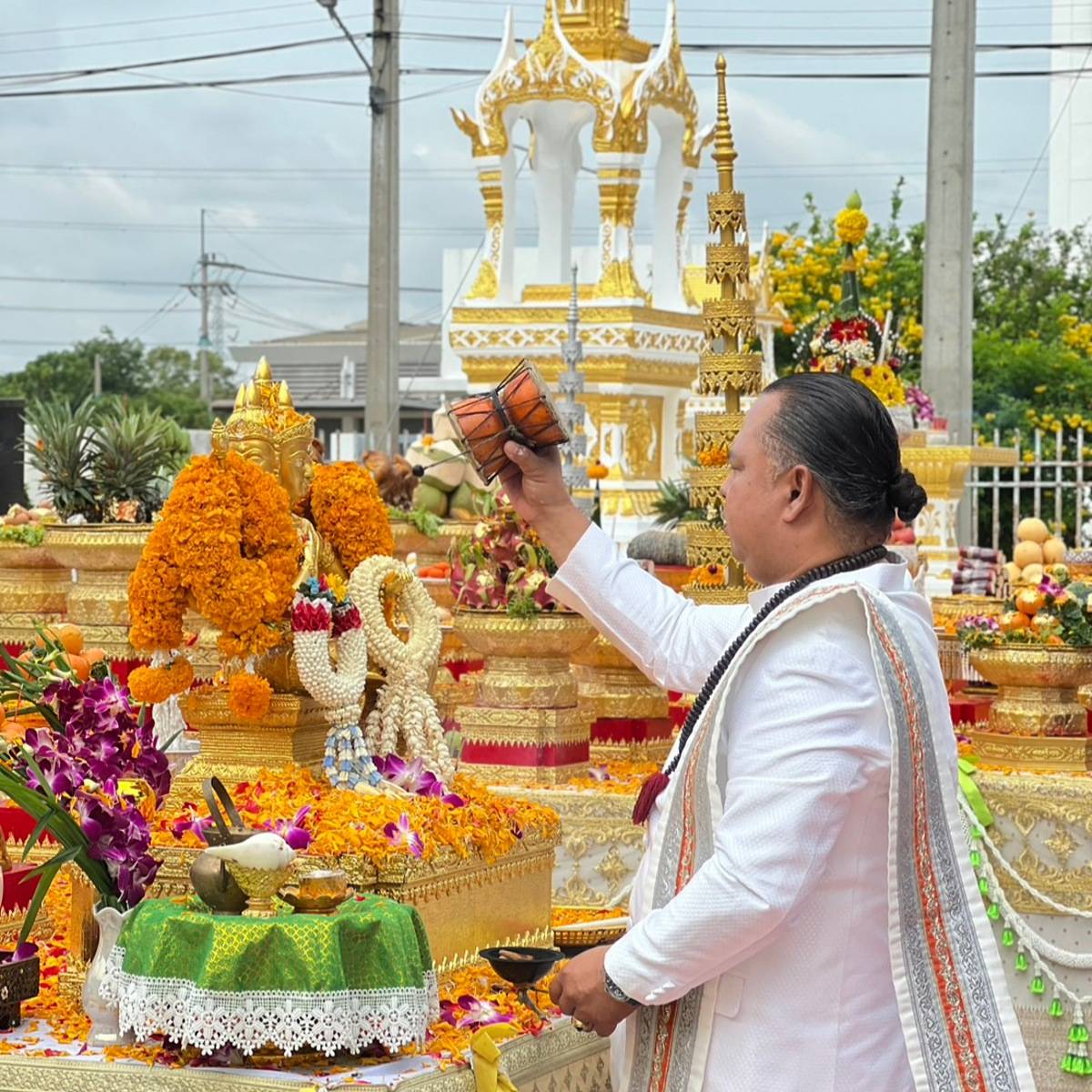 ๒๘.๘.๒๕๖๙ บวงสรวงตั้งศาลพระพรหมเจ้าที่
